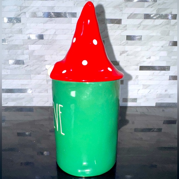 BNWT, Rae Dunn, Christmas candle with gnome topper - Picture 3 of 6
